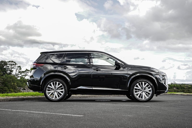 2025 Nissan X-Trail Ti-L E-Pwr 1.5Peh - 10-Year... image 3