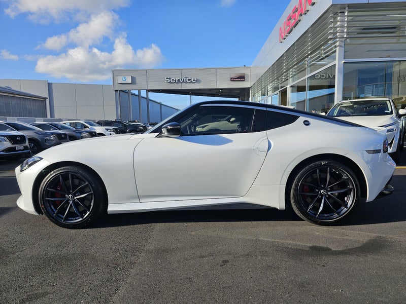 2025 Nissan Z Coupe image 3