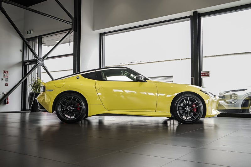 2025 Nissan Z TWIN TURBO, MANUAL, RWD & JAPANES... image 3