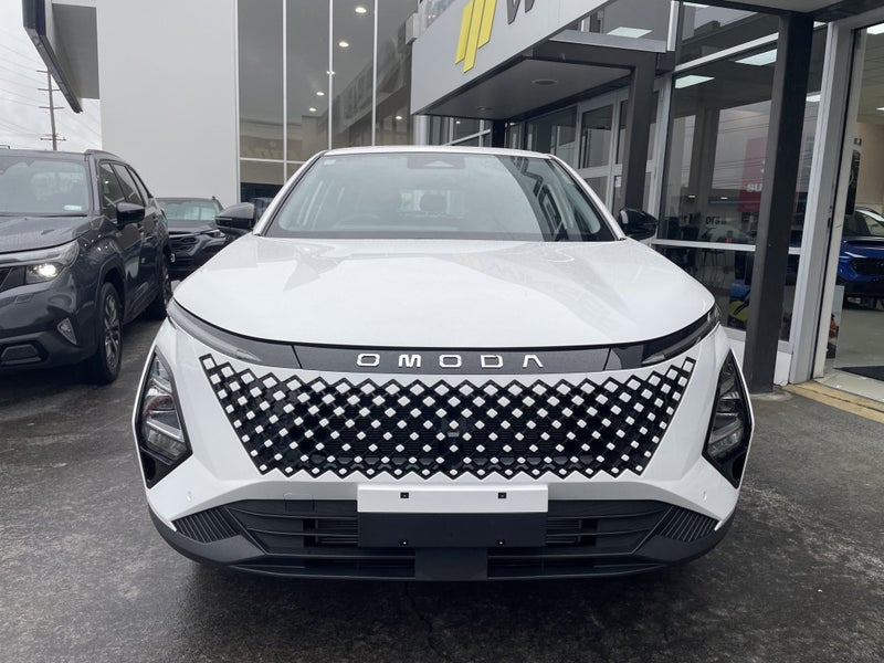 2025 Omoda C5 1.5T BX 2WD image 3