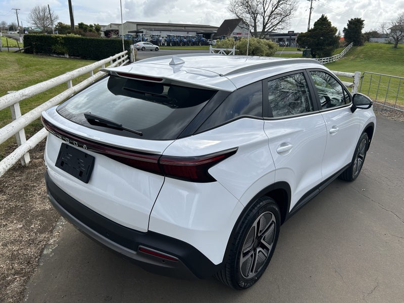2025 Omoda E5 BX FWD image 4