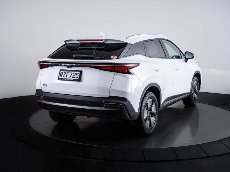 2025 Omoda E5 EX 58.9kWh image 3