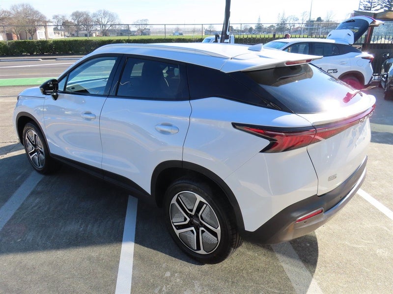 2025 Omoda E5 FULL EV EX 61KwH image 5