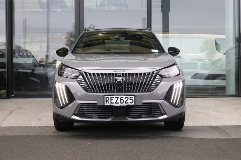 2025 Peugeot 2008 GT 1.2 Hybrid Facelift - NZ New image 2