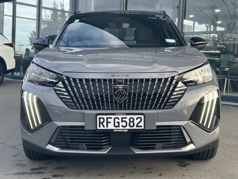 2025 Peugeot 2008 GT 1.2L HYBRID image 2