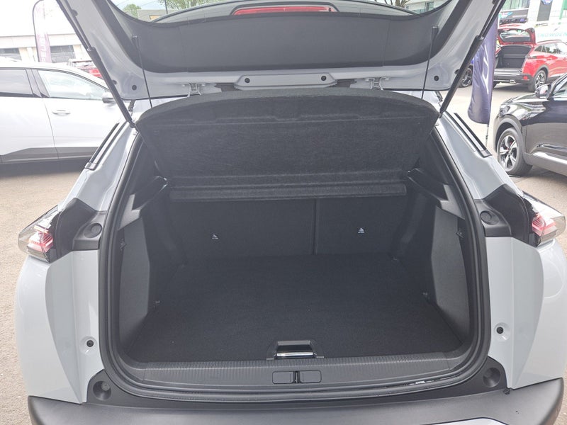 2025 Peugeot 2008 GT 1.2PMHT/6AM image 5