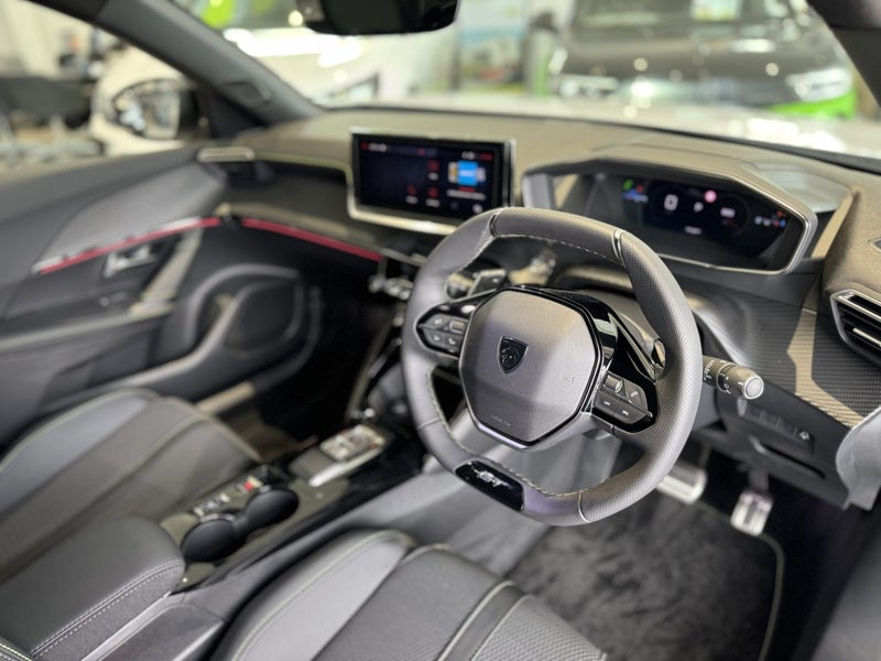 2025 Peugeot 2008 GT 1.2PT image 2
