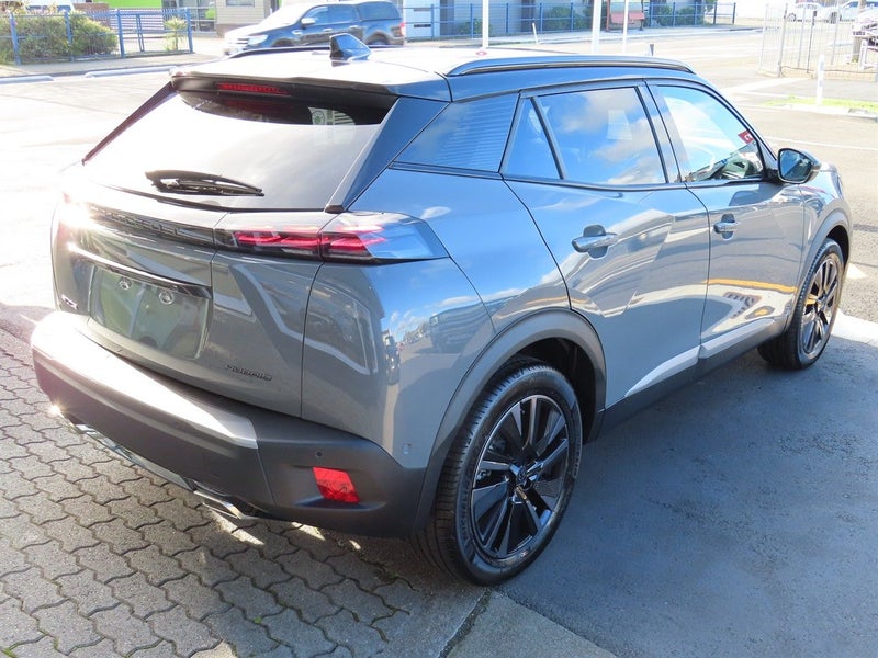 2025 Peugeot 2008 GT HYBRID 1.2PT MHEV image 5