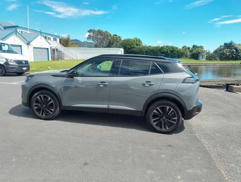 2025 Peugeot 2008 GT - HYBRID - TURBO image 4
