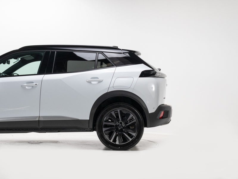 2025 Peugeot 2008 Gt MHEV image 5