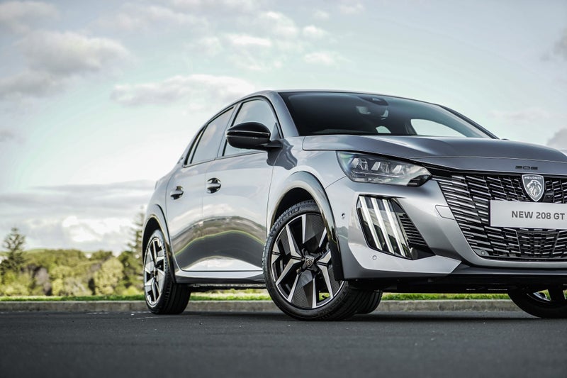 2025 Peugeot 208 Gt 1.2 Petrol Hybrid image 5