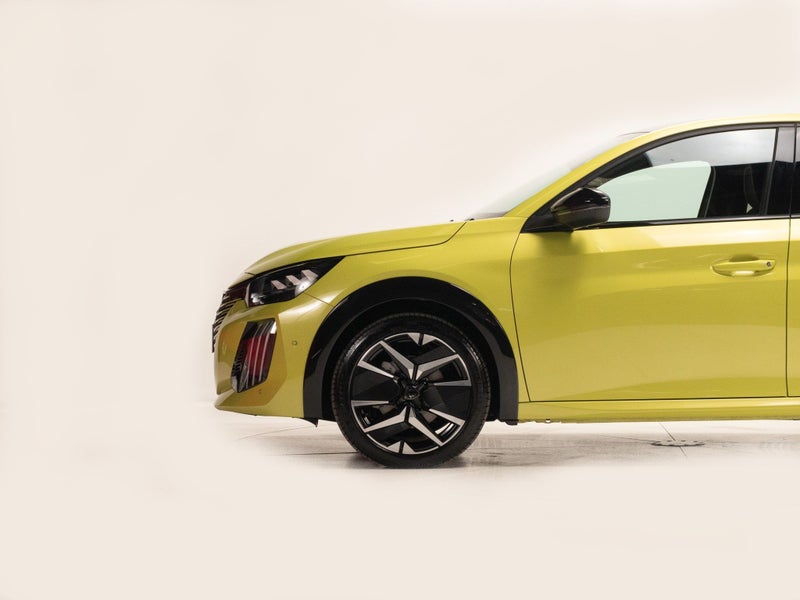 2025 Peugeot 208 Gt 1.2Pmht/6Am image 3
