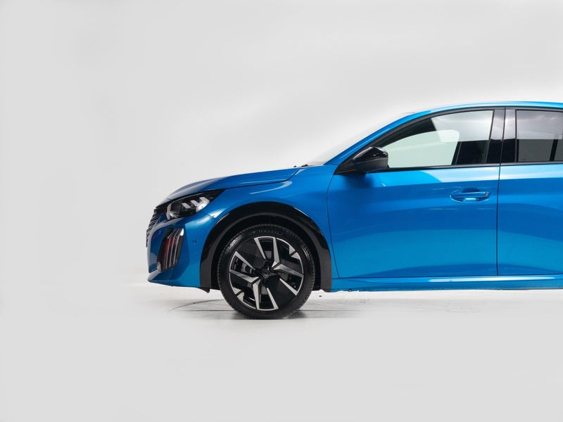 2025 Peugeot 208 Gt 1.2Pmht/6Am image 3