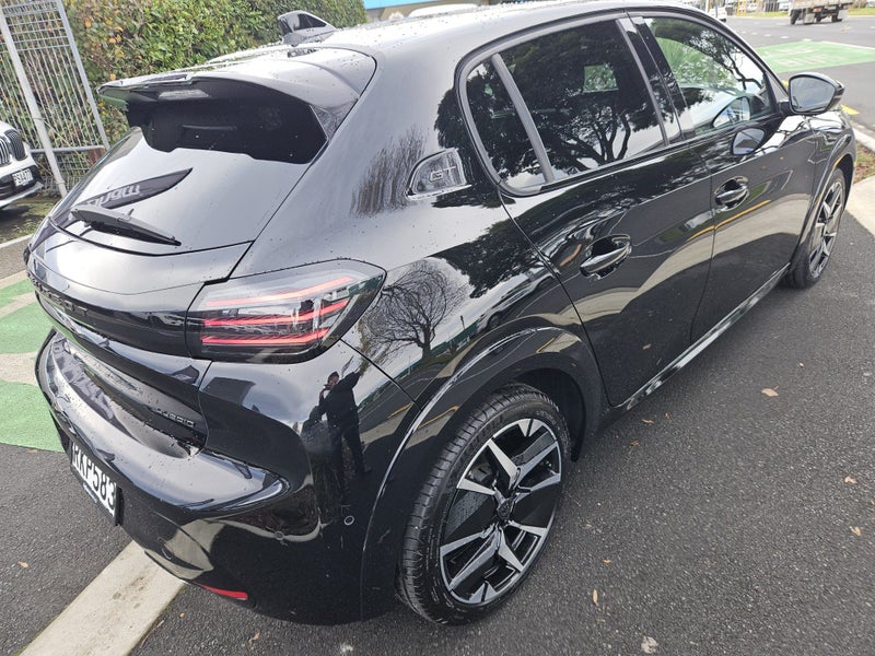 2025 Peugeot 208 GT 1.2PMHT/6AM image 2
