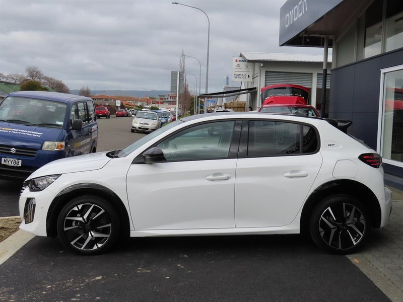 2025 Peugeot 208 GT HYBRID 1.2PT MHEV image 3