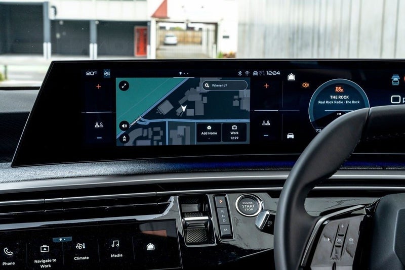 2025 Peugeot 3008 ALLURE 1.2L HYBRID image 5