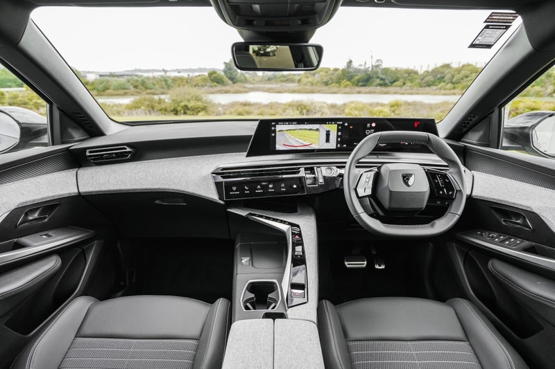 2025 Peugeot 3008 Allure 1.2Pmht/6At image 2