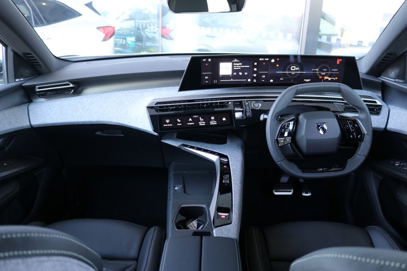 2025 Peugeot 3008 GT 1.2P Hybrid 6AT - NZ New image 5