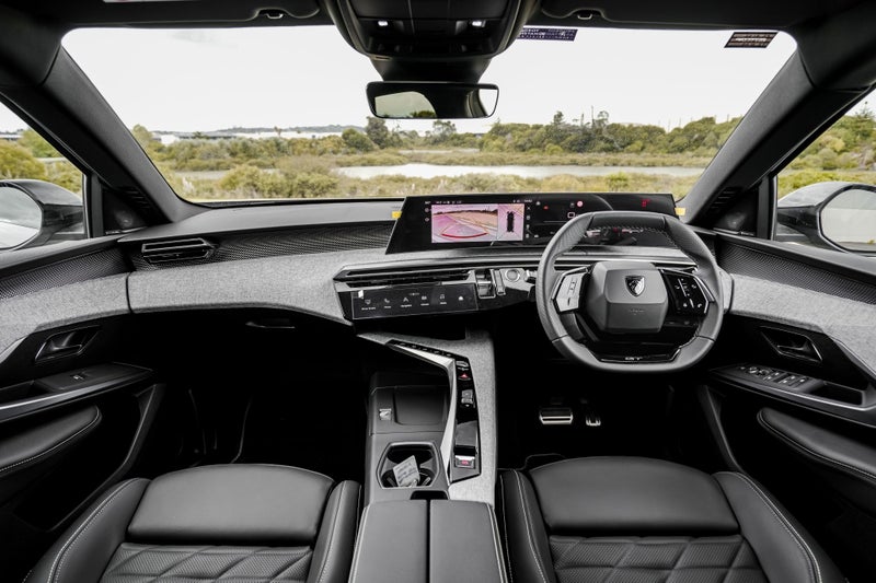 2025 Peugeot 3008 GT 1.2Pmht/6At image 2