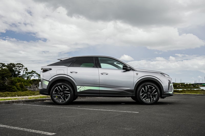 2025 Peugeot 3008 GT 1.2Pmht/6At image 4