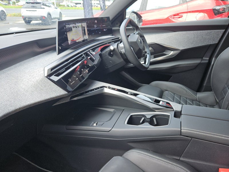 2025 Peugeot 3008 GT 1.2PMHT/6AT image 3