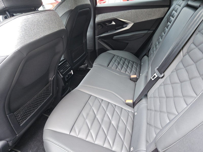 2025 Peugeot 3008 GT 1.2PMHT/6AT image 4