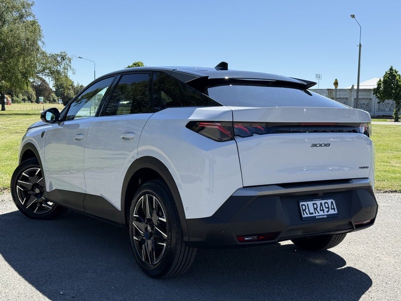 2025 Peugeot 3008 GT MHEV | 1.2 PH image 2