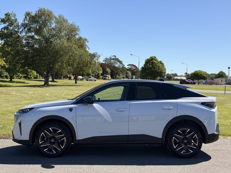 2025 Peugeot 3008 GT MHEV | 1.2 PH image 4