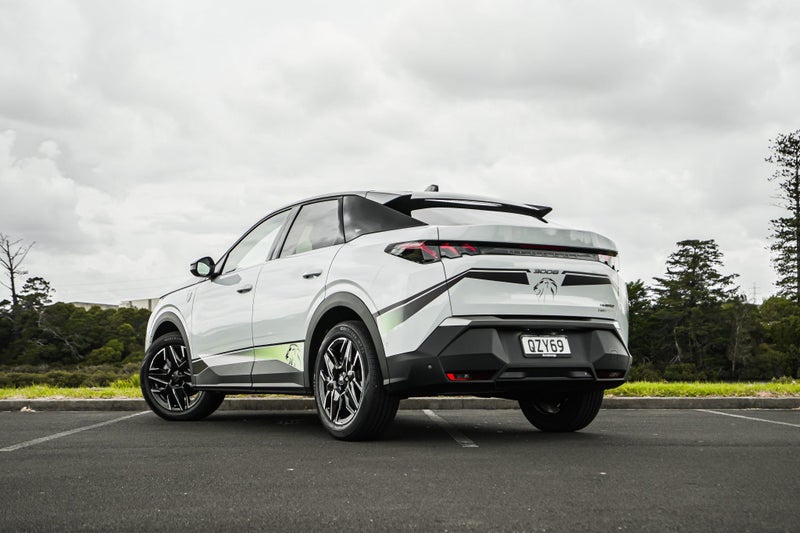 2025 Peugeot 3008 GT PREMIUM 1.2Pmht/6At image 3