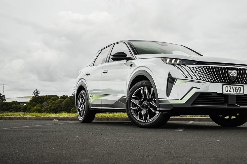 2025 Peugeot 3008 GT PREMIUM 1.2Pmht/6At image 4
