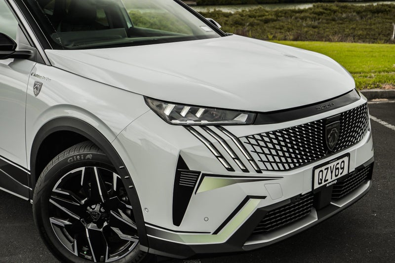 2025 Peugeot 3008 GT PREMIUM 1.2Pmht/6At image 5