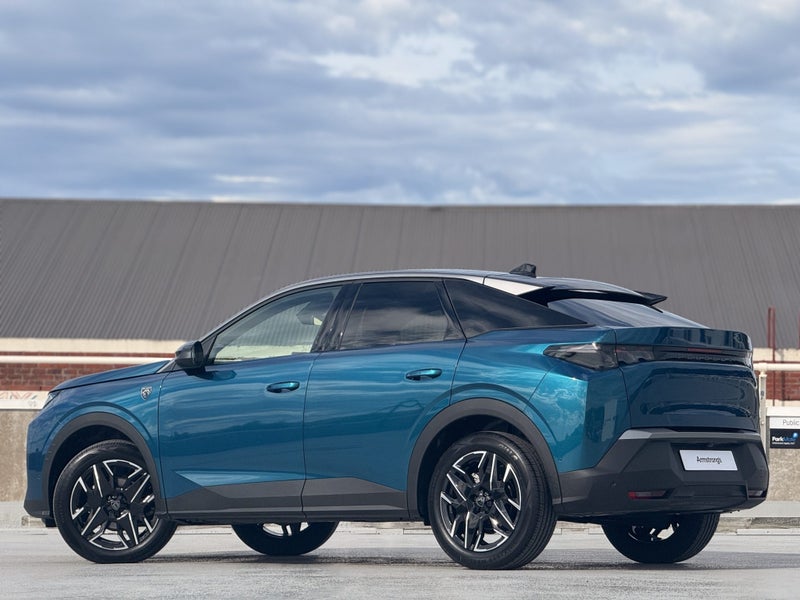 2025 Peugeot 3008 GT Premium image 2