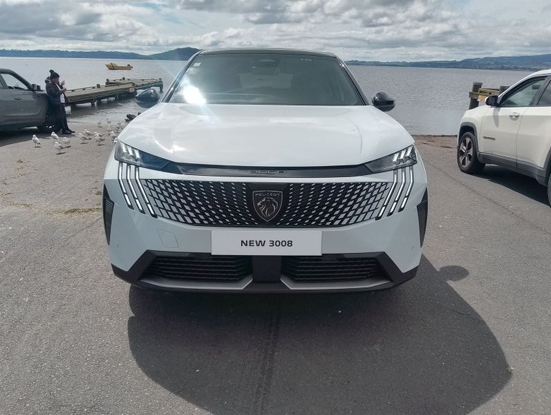 2025 Peugeot 3008 GT Premium Turbo HYBRID image 2