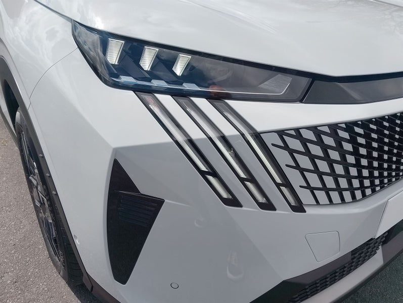 2025 Peugeot 3008 GT Premium Turbo HYBRID image 4