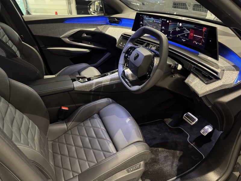 2025 Peugeot 3008 P64 GT Premium MHEV image 2