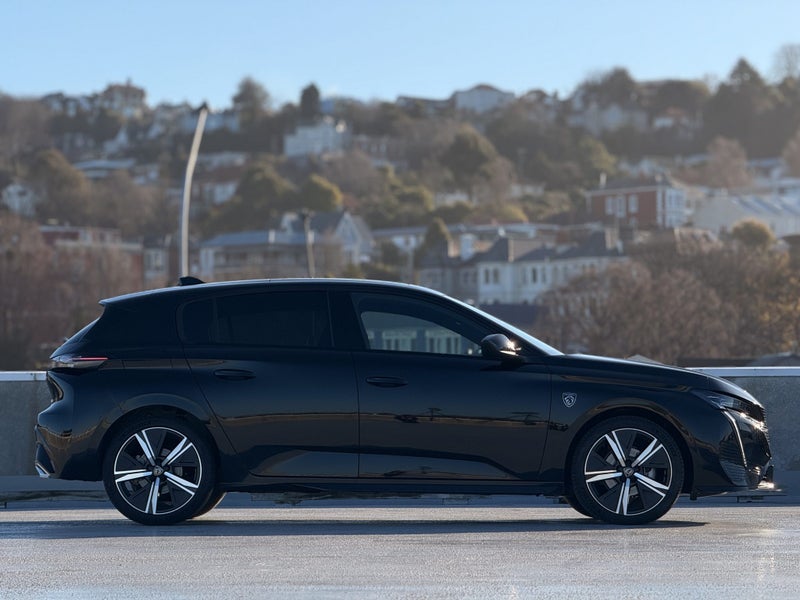 2025 Peugeot 308 GT 1.2T image 3