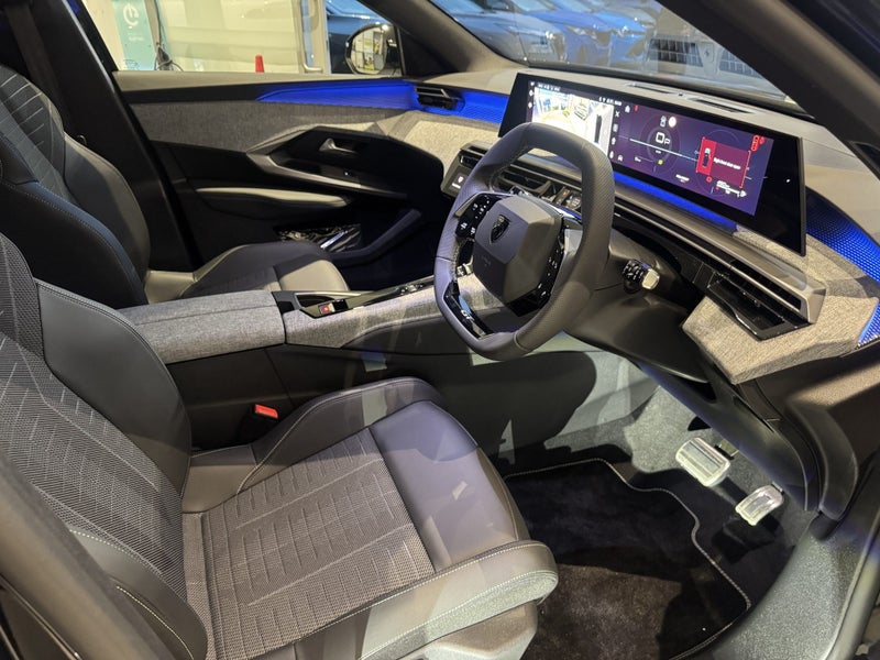 2025 Peugeot 5008 Gt Mhev image 2