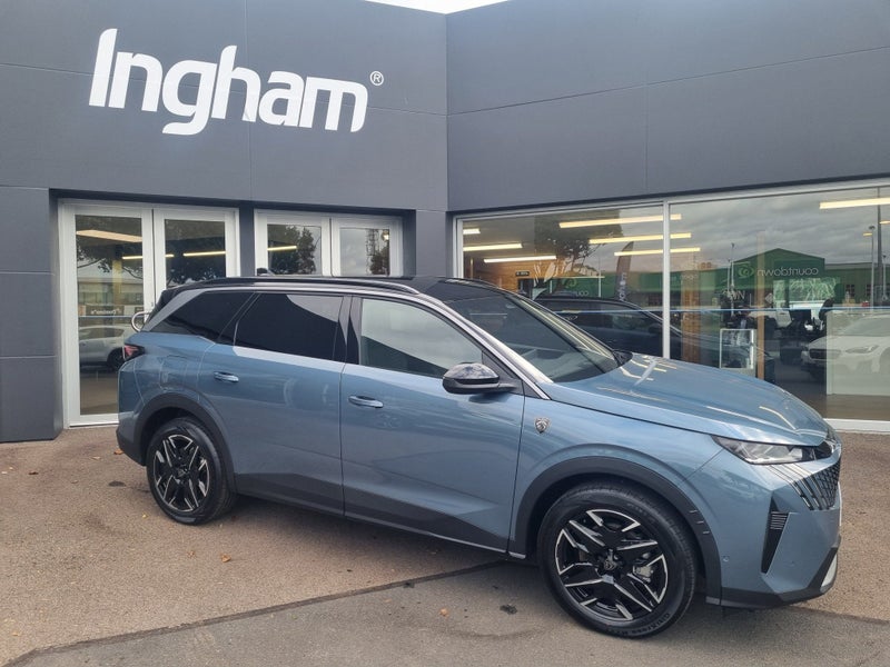 2025 Peugeot 5008 GT MHEV 1.2PMHT/6HD image 3