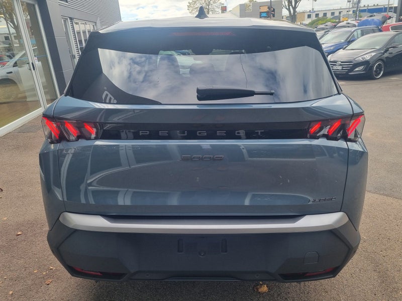 2025 Peugeot 5008 GT MHEV 1.2PMHT/6HD image 5