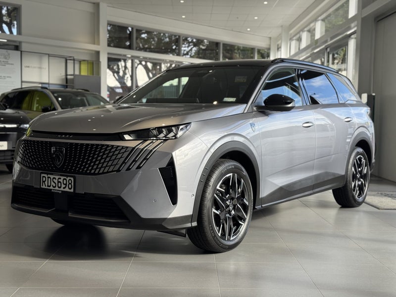 2025 Peugeot 5008 Gt Mhev 1.2Pmht/6Hd image 4