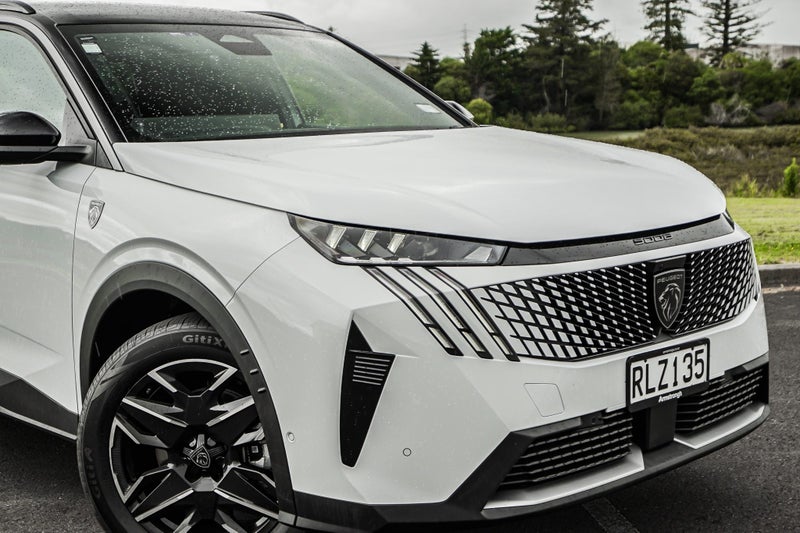 2025 Peugeot 5008 Gt Mhev 1.2Pmht/6Hd image 5