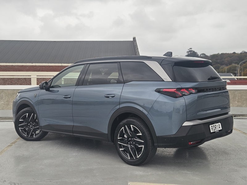 2025 Peugeot 5008 Gt Mhev 1.2Pmht/6Hd image 2