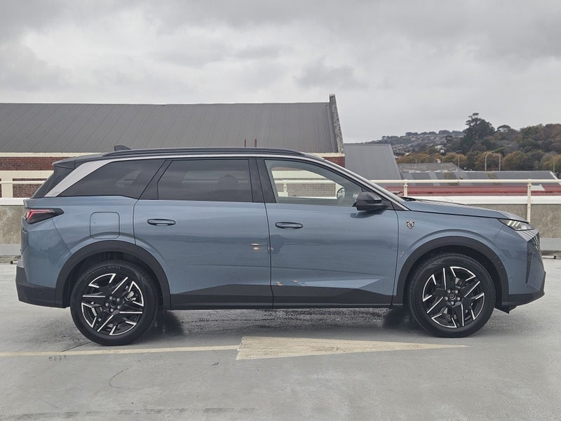 2025 Peugeot 5008 Gt Mhev 1.2Pmht/6Hd image 3