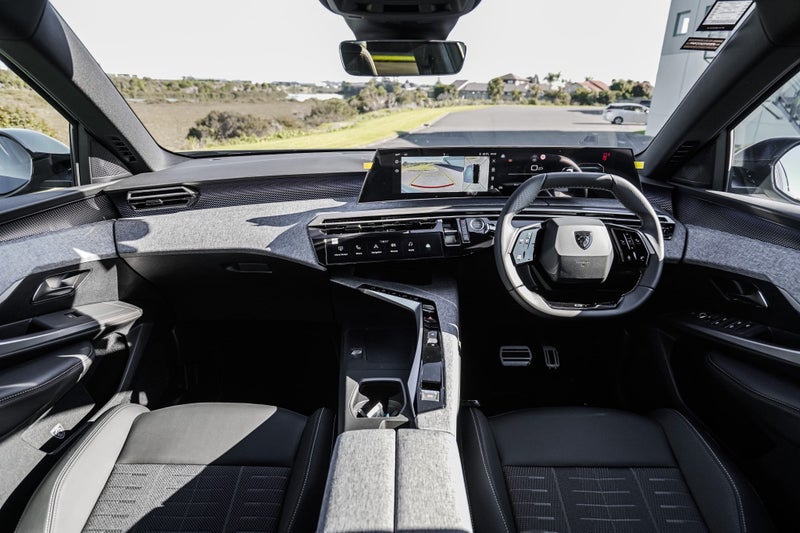 2025 Peugeot 5008 GT Mhev 1.2Pmht/6Hd image 2