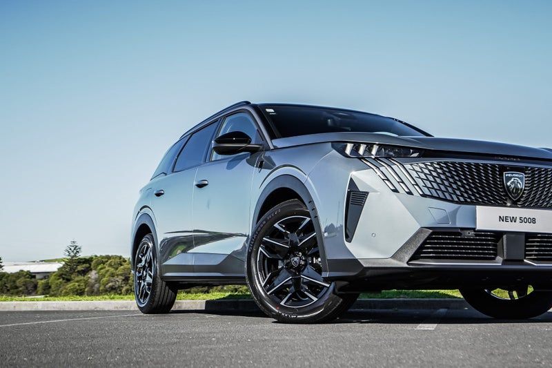2025 Peugeot 5008 GT Mhev 1.2Pmht/6Hd image 4