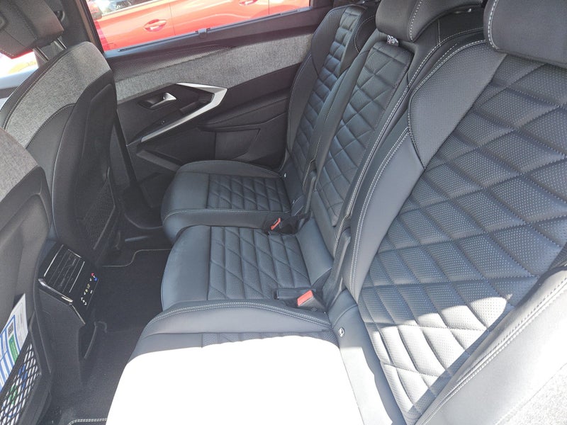 2025 Peugeot 5008 GT Premium image 4