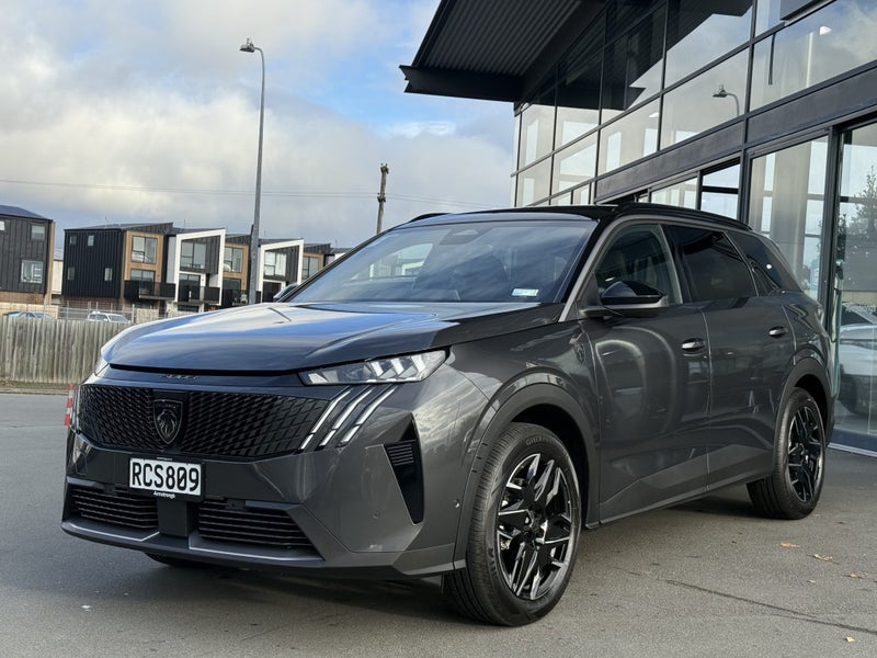 2025 Peugeot 5008 NZ NEW GT MHEV 1.2P image 4