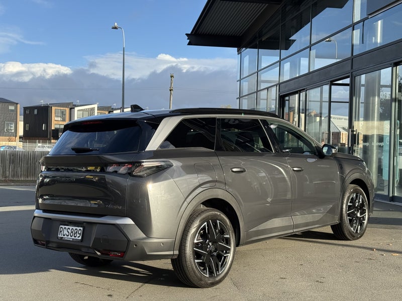 2025 Peugeot 5008 NZ NEW GT MHEV 1.2P image 5