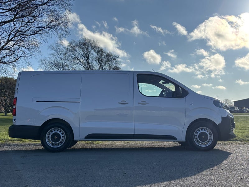 2025 Peugeot Expert Electric 75Kwh LWB image 3
