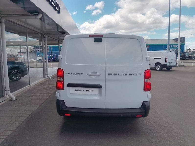 2025 Peugeot Expert Long Length - Facelift - El... image 5